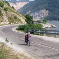 Voluntarii echipei Cycling România au pornit pe biciclete luni, 24 iunie, ora 11.00, din Cãlãraşi şi Oraviţa, pentru a investiga trasee de pe malul românesc al Dunãrii. Cei 32 de...