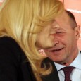 Cu premierul Victor Ponta plecat în concediu de odihnã, preşedintele Traian Bãsescu a pus tunurile pe USL care nu ar fi în stare sã realizeze regionalizarea. „Colosul de 70%” este...