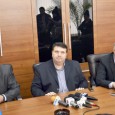 Sucã, incompatibilii lu nea Duicu, liberalii di la cotiturã, sãrãcuţul senator din Land Rover şi bãtãlia pentru postu de subprefect Mã nepoate, mã mehedinţanu meu cetitor de Obiectiv Mehedinţan, cum începurã sã ouã gãinile lu Veta, mã gândii sã mã duc cu nerodu de Sucã pãnã la Craiova, sã mai...