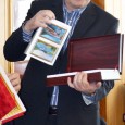 Sucã, scenariştii perdanţi di la PNL, morcovelu lu nea Trancotã, dosarele bãieţilor de carton şi tablourile din jobenu lu nea Gherghe Mã nepoate, cum auzirã cã e rost de ros oase, liberalii perdanţi, în frunte cu nea Sârbulescu şi cu nea Palaşcã, s-au gândit sã punã de-o întrunire, de-un puci ceva,...
