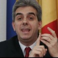TO’ARÃŞU CU NUMÃRATUL CÃPIŢELOR E CUMINTE ŞI VA FACE CE I SE DICTEAZÃ În loc sã fie demis şi judecat pentru cele 400.000 de doze de vaccin toxic produse la Institutul Cantacuzino (cu o concentraţie de endotoxine ce depãşeşte de 30 de ori...