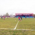S-a subţiat Liga a IV-a Mehedinţi Ultimele runde din campionatul judeţean Mehedinţi se vor disputa doar cu 10 participante. Dacã Dunãrea Pristol şi Agromec Şimian au fost excluse din campionat din cauza datoriilor, AS Phoenix Izvorul...