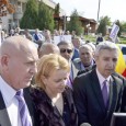 Dan Diaconescu s-a aflat, sâmbãtã, la Drobeta Turnu Severin în campanie electoralã pentru alegerile europarlamentare, fiind însoţit de lideri ai partidului dar şi de candidaţi, între care s-a numãrat şi...