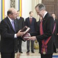 Un stat al terorii, proiectilul nedetonat şi ambasadorii afacerişti „Cãldurã mare, stimabile. Cãldurã mare!” Un pahar cu vin rece, vã rog!, de la crama guvernatorului! Domnul are nişte datorii la mine, la tine, române, şi e musai sã ne...