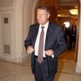 Încã nu au început atacurile sub centurã, ci presa partizanã sau nepartizanã cautã ştiri mai vechi pe internet despre un candidat sau despre altul. Este mult mai simplu sã aduci...