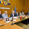 Vineri, 5.09.2014, la sediul Consiliului Judeţean Mehedinţi, viceprim ministrul Liviu Nicolae Dragnea a înmânat cheile de la 11 microbuze şcolare primarilor de la tot atâtea unitãţi teritorial-administrative mehedinţene. Cu puţine...