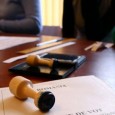 Sper cã sunteţi la fel de conştienţi ca şi noi cã poziţia pentru care candidaţi este mai mult onorificã şi nu vã lasã prea multã libertate de mişcare. Asta doar...