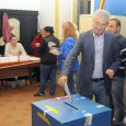Alegătorul a dat cu ştampila de pământ şi a taxat dur încercarea de şmechereală a votului Adicã, ce vot şi ce democraţie? Când e vorba de legi şi mãsuri anti-democratice nu mai trebuie stat şi analizat, ci trebuie aplicate lovituri dure. Corupţia nu iartã, ci se...