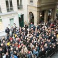 Prea mult partizanat şi rãsfãţ, prea mulţi adulatori şi apostoli s-au ivit dintr-un foc în jurul preşedintelui ales! Prea mulţi cãlãi şi sãbii scoase pentru cel învins! Salvatorul prezentat cu...