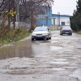 Sucã, rãzbelu dintre nea Nicolicea şi nea Geoanã, nea Gherghe şi excelenta aruncãrii banilor şi spitalu’ judeţan intermediar Mã fraţilor, acuma când ne auzirãm iarã, s-ar putea ca nea Duicu sã fie deja cercetat în libertate, adicã sã schimbã puţin situaţia. Adicã ãia de-l vorbirã de rãu şed...