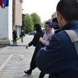 Cât de corupţi sã fie politicienii români? Oare are rost sã mai mergem zi de zi la serviciu, care mai avem unde sã mergem? Oare mai existã vreun politician sau...