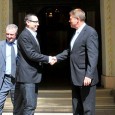 Adicã România ar avea un fel de premier acum şi nu un simulacru de guvernare din care nimeni nu mai înţelege nimic?! Ponta nu mai ştie dacã e bine sau...