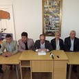 Sucã, Zâlele oraşului de lângã cimitir, nea Gherghe fotbalistu de rezervã, baia de transpiraţie a lu nea Duicu şi independenţii lu nea Palaşcã seriosu’ de serviciu Politica de cancan şi jocurile de culise. De asta vrea sã se fereascã nea Palaşcã, dupe ce cei cinci aşa zişi independenţi din Consiliul Local Drobeta Turnu Severin trecurã la...