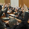 Ne plângem tot timpul cã nu avem o clasã politicã de care sã ne mândrim. Cã este coruptã şi incapabilã sã conducã şi sã rezolve problemele esenţiale ale societãţii româneşti....