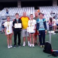 Deşi practicã atletismul de mai puţin de trei ani, mehedinţeanul Valentin Dãnuţ Lepãdat a cucerit douã medalii de aur la Campionatul Naţional pentru juniori III. La Cluj-Napoca, sportivul legitimat la...