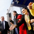 Sucã, laureata lu nea Duicu, oţetu lu tanti Abramburica, închiderile (ne)controlate din Mehedinţi şi nea Cârjan croitoraşul cel viteaz Mã fraţilor, ce mai încoace şi încolo, trecu şi bacu, unii îl luarã, alţii îi luarã la bãtaie pe oamenii legii. Pã da, cã sã pare cã, de la o...