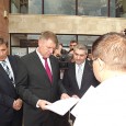 Planul sinistru al lui Iohannis Cine conduce România în momentul de faţã? Iohannis e în vacanţã, chiar dacã e la serviciu. Ponta se distreazã cu mãsurile economice, pe principiul „Dacã tot plec, dupã mine potopul”...