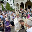 Hram de tradiţie la mãnãstirea Lainici De praznicul Schimbãrii la Faţã a Domnului nostru Iisus Hristos, schitul Locurele şi mãnãstirea Lainici din judeţul Gorj au îmbrãcat straie de sãrbãtoare, serbându-şi hramul. Mii de credincioşi din întreaga...