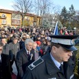 Sucã, copacu’ regal al lu nea Gherghe, concursu’ de îmbrâncit jurnalişti la Ziua Naţionalã şi greaua moştenire a lu nea Aladin Ma fraţilor, cã tot fu Ziua Naţionalã, îmi adusei aminte cã odatã defilã şi Sucã, când fu în armatã, cã a doua oarã nu mai apucã, cã-l lãsarã la vatrã....