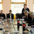 „PRIETENII LITERARE” inedite pentru literaţii severineni Profitând de faptul cã şi lumea literarã severineanã este mai dezbinatã decât clasa politicã localã, Gabriela Dobrotã, unul din candidaţii la fotoliul de primar al Severinului, a decis sã implementeze...