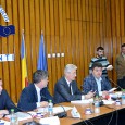 Politrucii trecãtori şi oamenii de culturã Mi s-a pãrut amuzant şi în acelaşi timp trist faptul cã unei sãli a Palatului cultural severinean, recent redeschis, proaspãt redefinit, i s-a dat numele unui celebru caricaturist, o prezenţã...