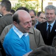                * De la o vreme, ne asasineazã urechile, pe toate canalele posibile audio-vizuale, un cântec, despre care se zice cã ar candida la titlul de hit-ul anului 2016 - ...