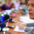 Schimb de chiori cu şchiopi * Bãiatul cu breton rar şi figurã de evadat din oastea lui Robin Hood, Dacien Cioloş, actualmente şef peste un cabinet de tehnocraţi de jerpelitã circumstanţã, a purces, zilele...