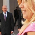 * Încet, încet, timid la început, din ce în ce mai îndrãzneţ mai apoi şi cu mult, mult tupeu, în cele din urmã, şi-au fãcut apariţia în aceste zile şi...
