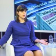 Autoritãţile române s-au devalorizat complet în raport cu valutele strãine, adicã nu mai dai pe ei nici doi bani! Guvernul tehnocrat de cursã scurtã nu s-a zbãtut deloc sã ştie...