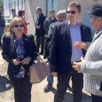                Primarul municipiului Orşova, Marius Simion Stoica, se autodenunţã public, într-un interviu acordat sãptãmânalului „Cronica de Severin”. Stoica îl pune într-o situaţie cu iz penal chiar pe preşedintele Consiliului Judeţean...