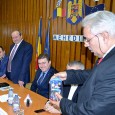 &nbsp; Bun, mã fraţilor, acuma cã începu anu de-a dreptul, io zic sã nu ne mai dãm şicu stângul şi sã ne apucãm de treabã. Cã dacã o tragem de...