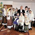 Primarul Municipiului Drobeta Turnu Severin, Marius Screciu, a împãrţit cadouri persoanelor vârstnice,  de la centrul de plasament bãtrâni  din Gura Vãii, marţi, 27 decembrie, aceasta fiind a doua vizitã a...