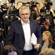                Ce trebuia sã fie noaptea de cristal a PSD sau noaptea cuţitelor lungi s-a transformat într-o luptã de uzurã. PSD a vrut peste noapte sã controleze tot statul român....