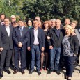 &nbsp;       Mã nepoate, sunt unii pi la noi pe acilea, care cad în picioare de câte ori le cad susţinãtorii publici. Fac ei cum fac şi sã lipesc de...