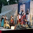 Numãrul mai mare de artişti invitaţi din România, Bulgaria şi nu în ultimul rând, Serbia, calitatea spectacolelor oferite publicului au fãcut din cea de-a II-a ediţie al Festivalului Medieval cea...