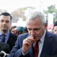                 * De vreo sãptãmânã, cu precãdere în recentul sfârşit de sãptãmânã, Facebook-ul a fost plin  cu imagini de la nunţi, botezuri, mascaradã de Halloween şi o mulţime de prãjeli....