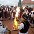 Miercuri dupã-amiazã, în zona de Promenadã Crişan, a avut loc “Alaiul Obiceiurilor şi Datinilor de iarnã” organizat de Primãria Drobeta-Turnu Severin şi Palatul Culturii “Teodor Costescu”. Evenimentul a fost deschis...