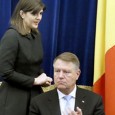                Dacã la începutul veacului trecut „Femeia în roşu” a pricinuit cãderea unui important personaj al lumii interlope americane, astãzi, în România, o cucuvea mov a pus stãpînire pe încrengãturile...