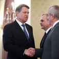                Senzaţia din ce în ce mai puturoasã, aproape fetidã, este cã şeful statului, adicã al statului degeaba, respectiv Klaus Iohannis ar cam pune-o de un blat cu Liviu Dragnea,...