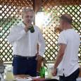                * Noi ca noi, ca simpli cetãţeni ce ne aflãm, supuşi permanent tentaţiilor sau dorinţelor obscure, dar ditamai exponenţii clasei politice sã rãmânã, şi dupã atâtea zile, în paradigma...