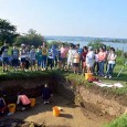                Schela Cladovei este cea mai veche aşezare stabilã din Europa, cu o vechime de circa 9000 de ani. În cadrul proiectului cultural co-finanţat de Administraţia Fondului Cultural Naţional, “Selfie...