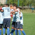                Cele douã echipe mehedinţene înscrise în Campionatul Naţional de Fotbal rezervat Juniorilor Republicani s-au întâlnit, sâmbãta trecutã, pe Stadionul Termo, chiar în prima etapã noului sezon. Gazdã, ACS Luceafãrul...