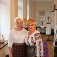    La Palatul Culturii “Teodor Costescu” din Drobeta Turnu Severin a avut loc marţi searã vernisajul expoziţiei de artã popularã “Din lada de zestre a bunicii”. Expoziţia cuprinde costume populare...