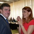 Maşina de tãiat frunze la câini încaierã consilierii judeţeni Un aprig scandal s-a consumat la ultima şedinţã a Consiliului Judeţean Mehedinţi. Protagoniştii au fost consilierii liberali şi preşedintele Aladin Georgescu. Liberalii l-au luat la întrebãri pe tema achiziţionãrii...