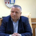 Târg de Crãciun la Drobeta Turnu Severin Executivul Primãriei Drobeta Turnu Severin a acceptat propunerea primitã din partea reprezentanţilor Palatului Culturii Teodor Costescu în vederea organizãrii primei ediţii a evenimentului întitulat ”Târg de Crãciun la palat”....