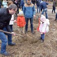                Mulţumesc colegilor liberali şi celor peste 100 de severineni care au dat curs iniţiativei mele de a planta 780 de puieţi de gorun, frasin, salcâm şi plop în zona...