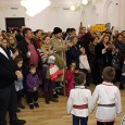                 Zona centralã a Severinului a îmbrãcat duminicã searã haine de sãrbãtoare. Câteva mii de persoane au participat la deschiderea Târgului de Crãciun. Cei prezenţi s-au putut bucura de un...