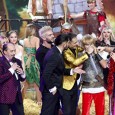 Alfabetizaţi la locul de muncã * Pe vremuri, când nu exista decât o singuã televiziune şi când, de Revelion, cu aproximativ un sfert de orã înainte de miezul nopţii, se transmitea mesajul de Anul...
