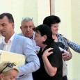                Mã fraţilor, mã uitai io la tembelizor zilele trecute, cã nu prea aveam somn. Când mã uit mai bine, pe cine vãd în capul unei mese oficiale, de reprezentare?...