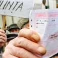 Cine are încredere în cifrele oficiale? Cine mai are încredere în cifrele oficiale, venite de la instituţiile statului? Documentele emise de autoritãţi se bucurã de prezumpţia de legalitate, în orice caz. Adicã, teoretic, sunt emise...